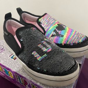 GIRLS SKECHERS FLIP KICKS!!